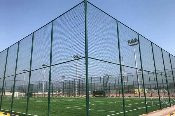 九游老哥俱乐部照明1000W投光灯用在迪拜的球场项目